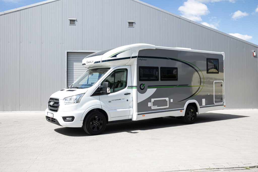Chausson bobil sett forfra med komplett installert tyverisikringssystem